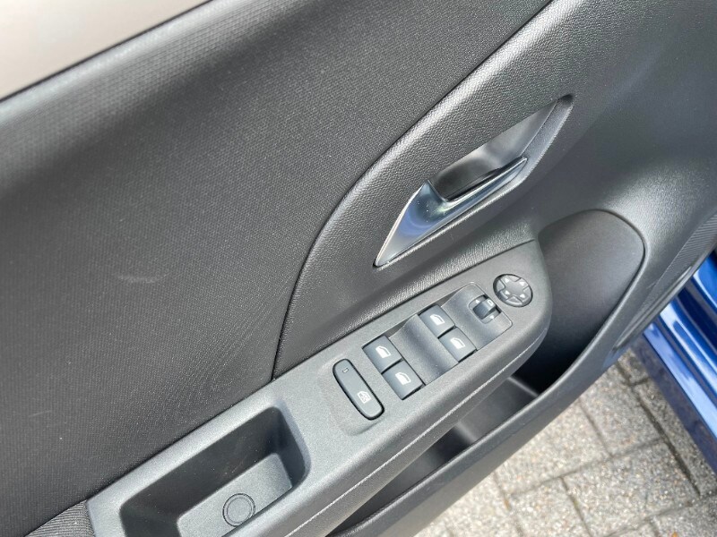 OPEL Corsa 6ª serie Corsa 1.2 Edition